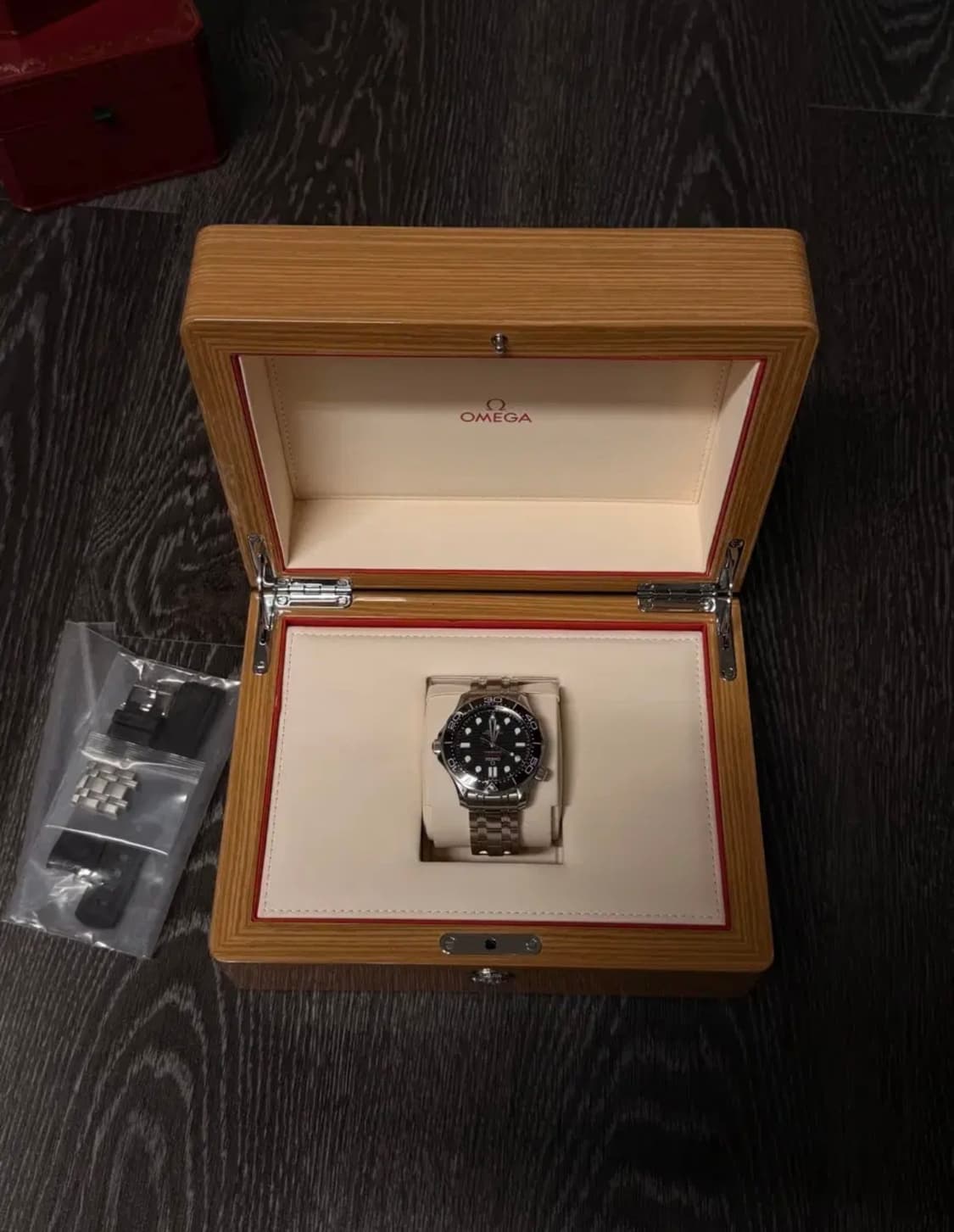 [44mm]오메가 씨마스터 다이버 300 풀박스 흑판 블랙 상품이미지4