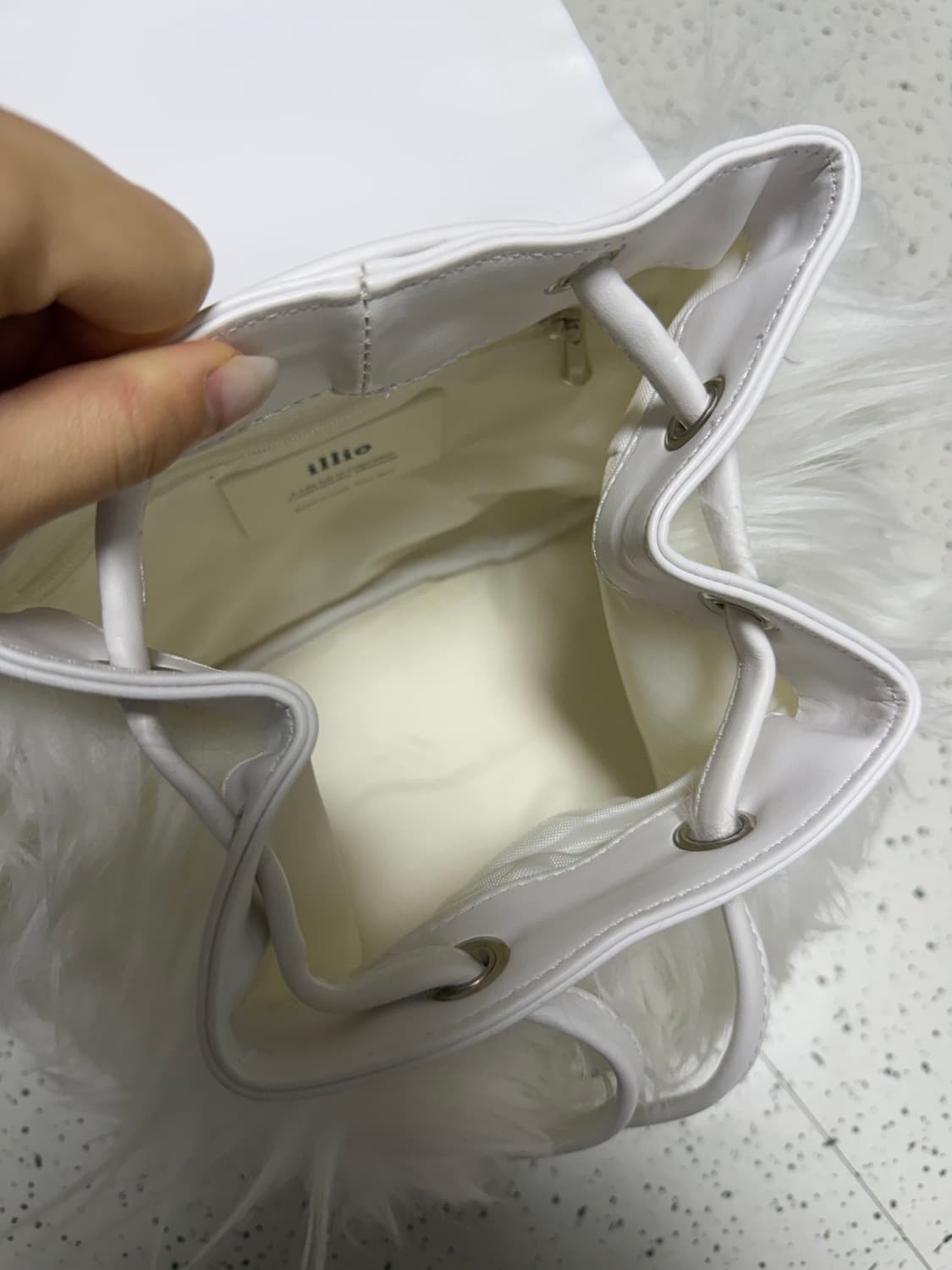 일리오 실버 리본 백팩 silver ribbon cherbag 상품이미지5