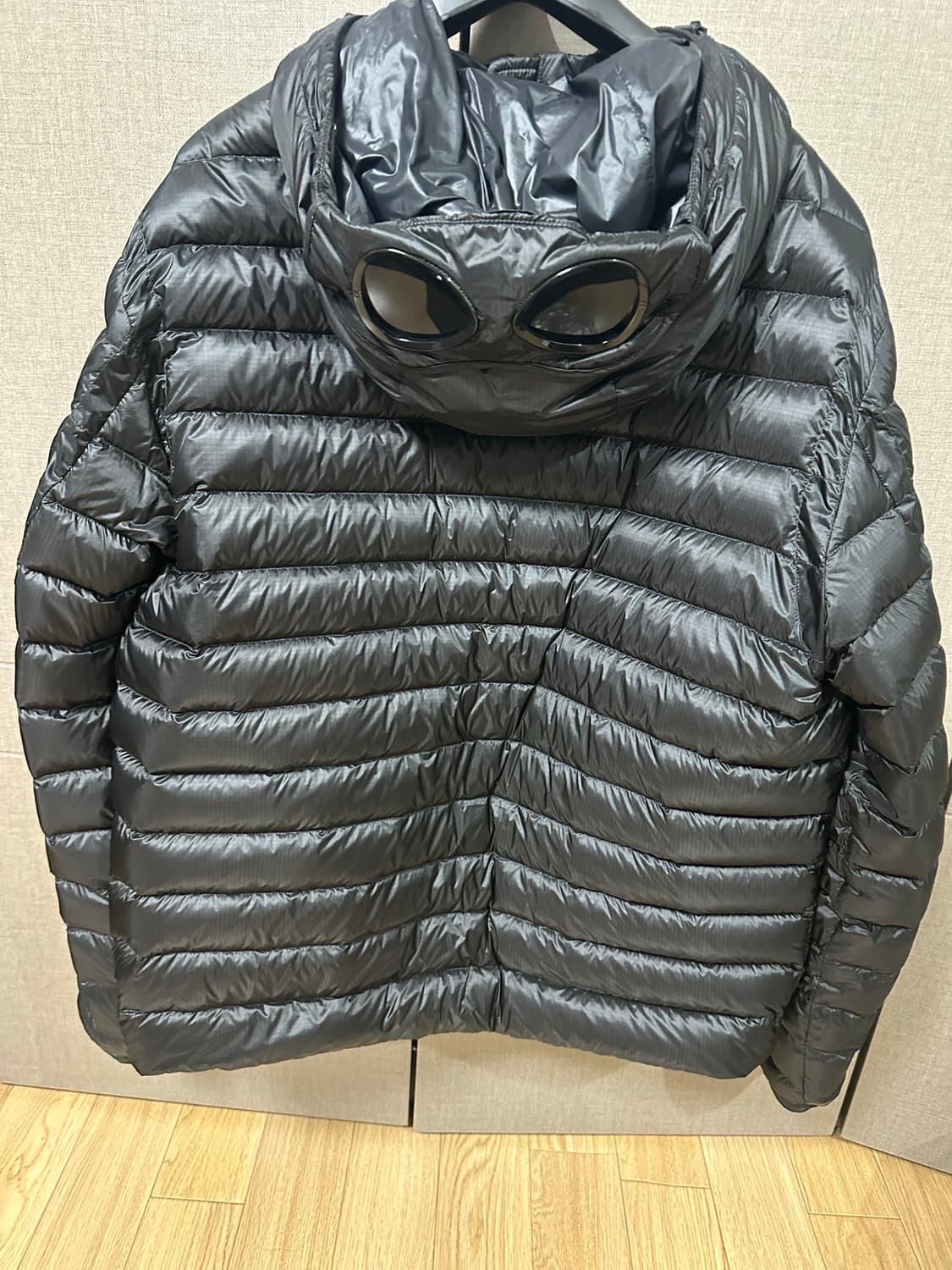 (25FW) CP컴퍼니 dd쉘 고글 다운 자켓 판매합니다 L 상품이미지2