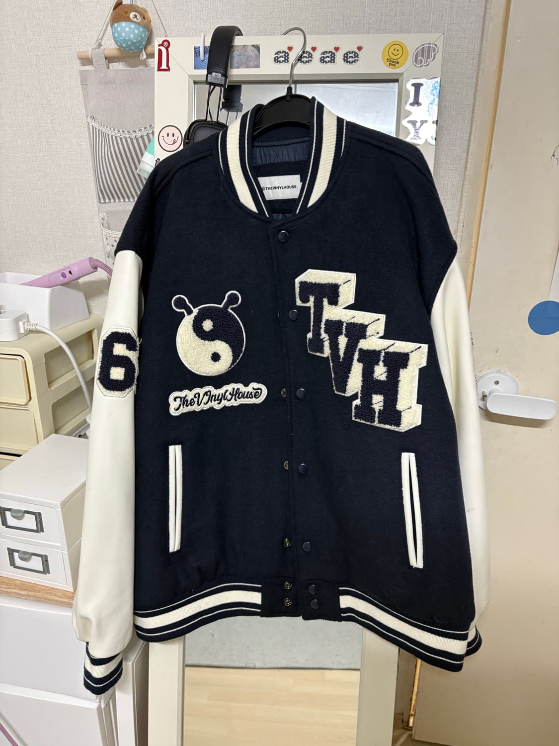 더바이닐하우스 바시티 자켓 상품이미지1