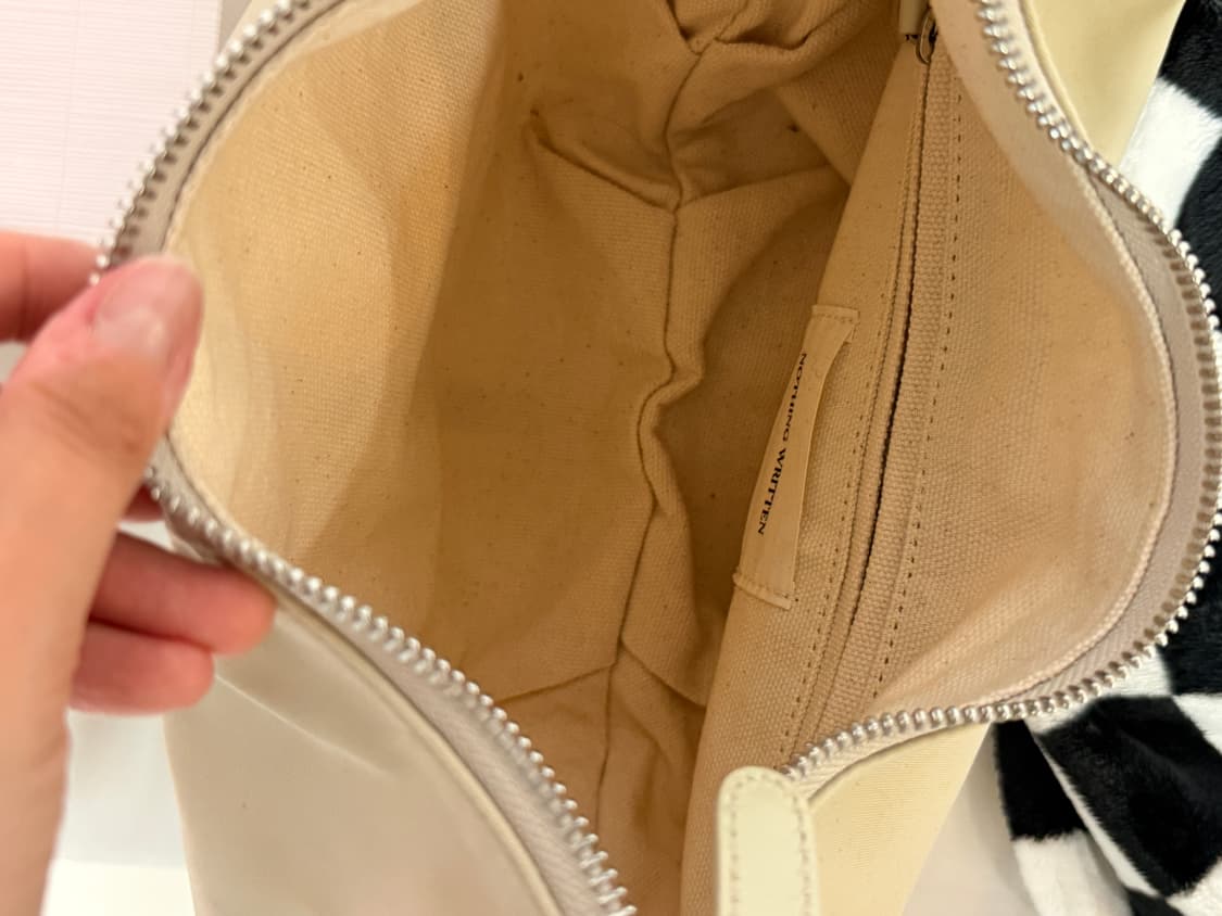 낫띵리튼 나일론 숄더백 상품이미지3