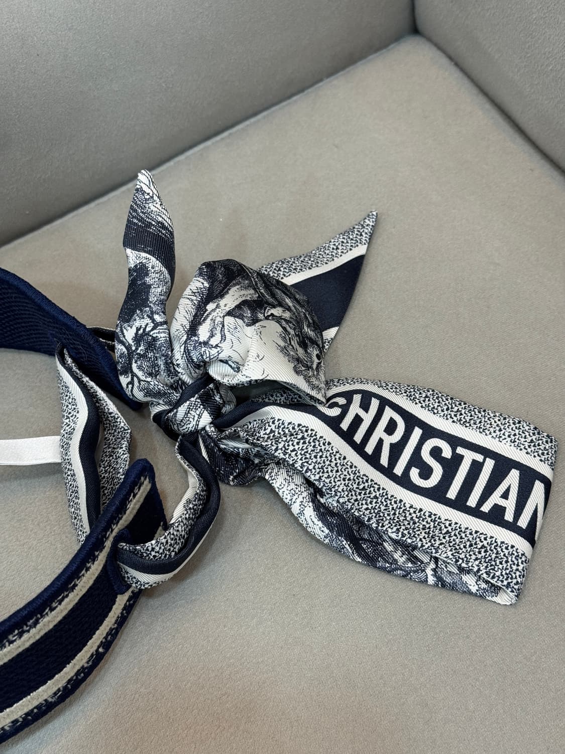 새상품급 디올 오션 미차 스카프 썬바이저 햇 캡  상품이미지2