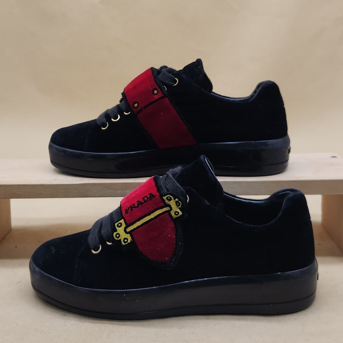 PRA 벨벳 여성스니커즈 230 상품이미지1