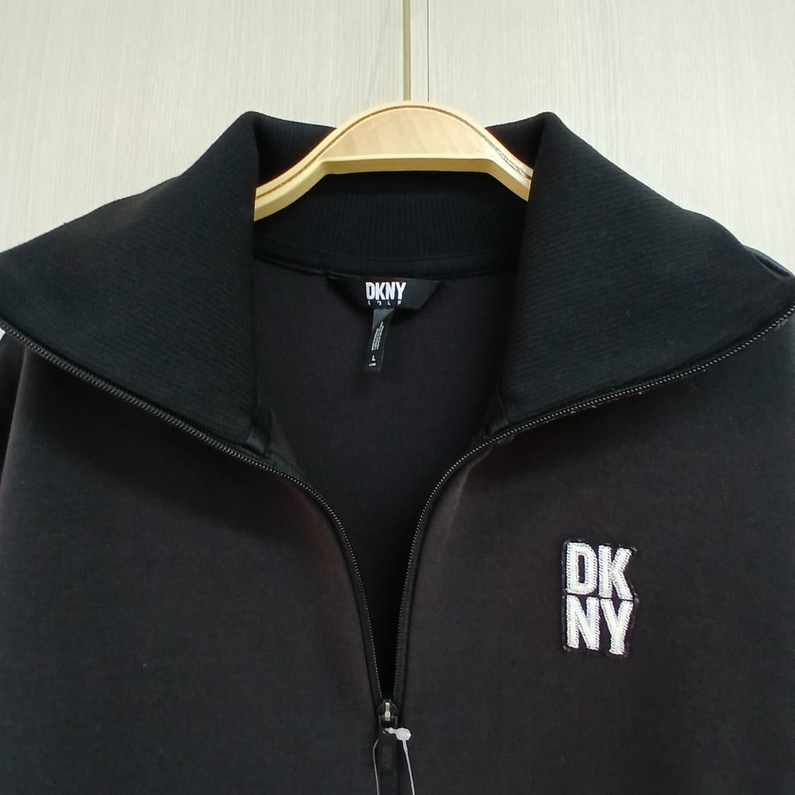 DKNY 블랙 집업 자켓 상품이미지2