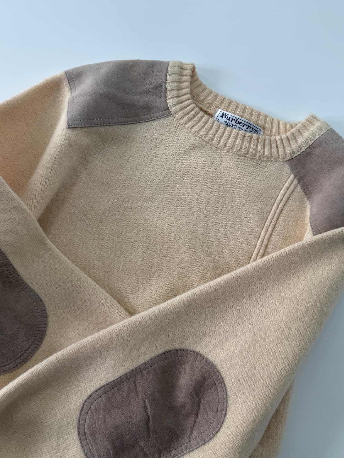 버버리 90's 루즈핏 아이보리 스웨이드 패치 코만도 울 니트 상품이미지3