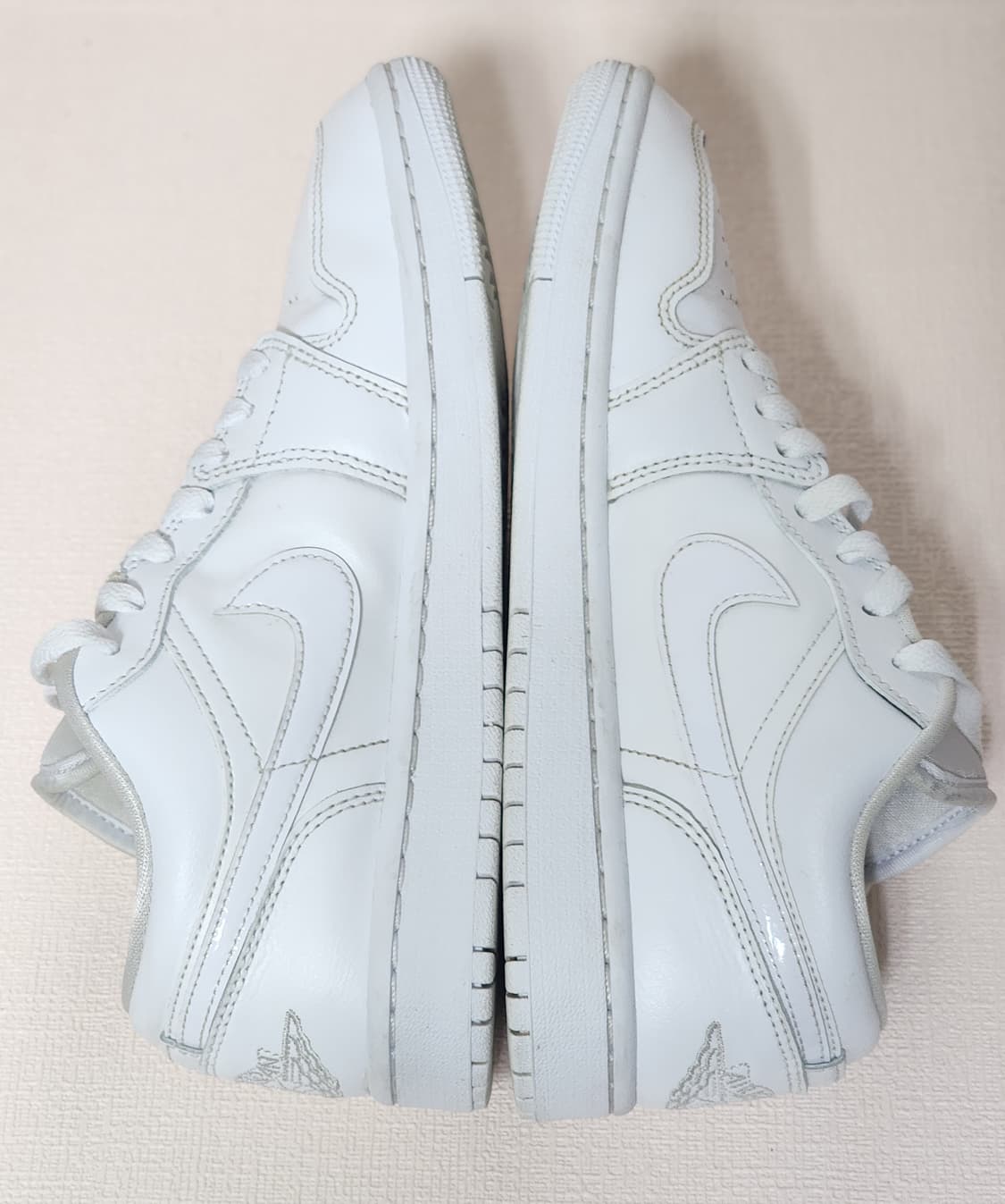 나이키 에어 조던 1 로우 245mm 상품이미지2