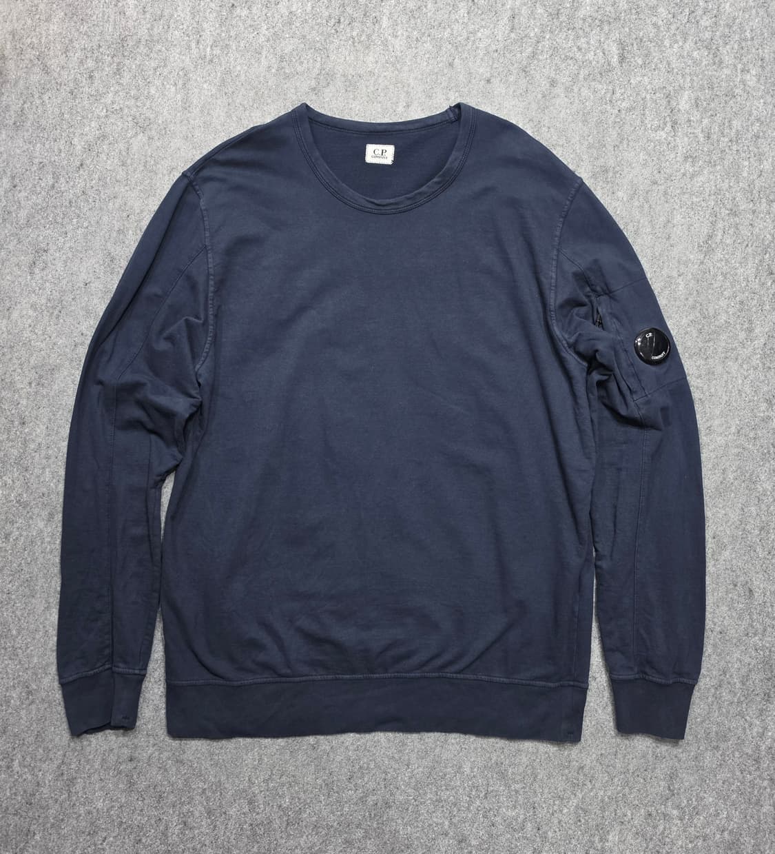 CP 컴퍼니 렌즈 와펜 포켓 크루넥 슬리브 긴팔티 XL 상품이미지1
