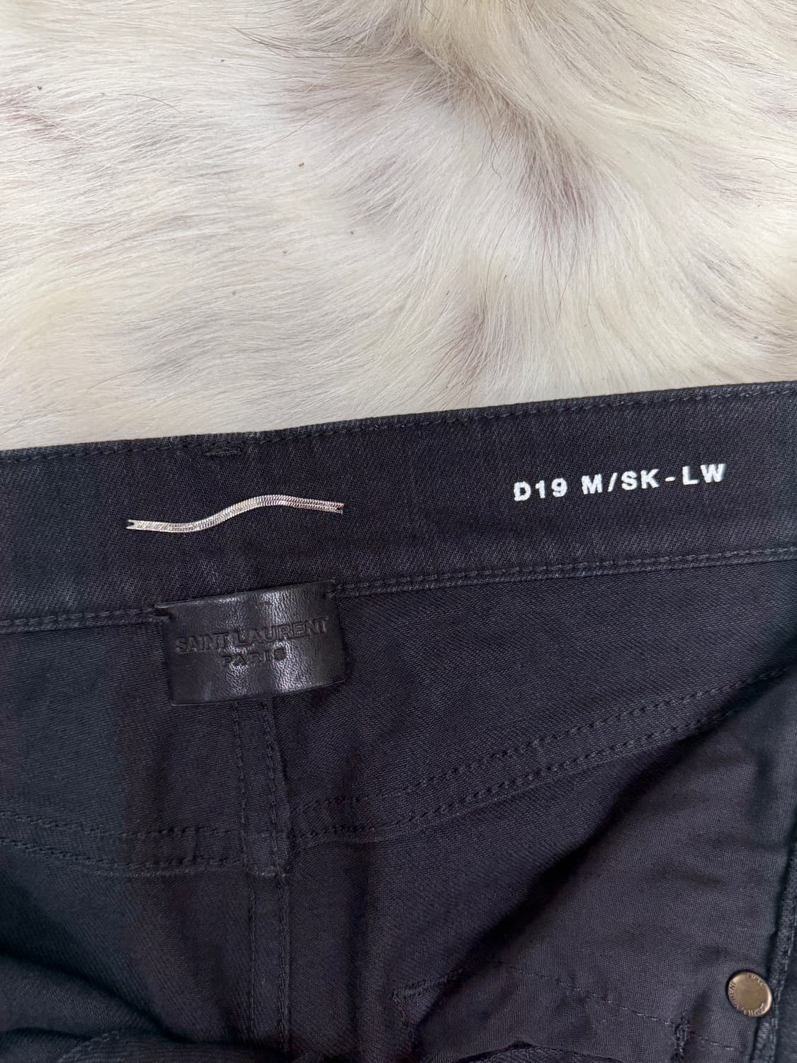 생로랑 18FW D19 블랙 스키니 진 상품이미지2