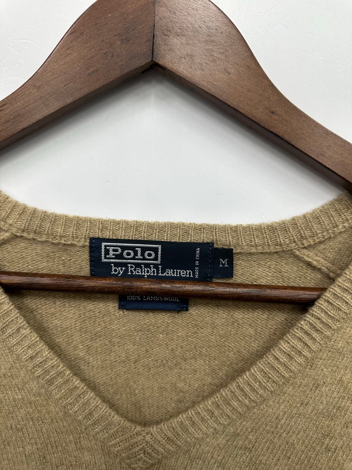 폴로 베이지 브이넥 니트  상품이미지2