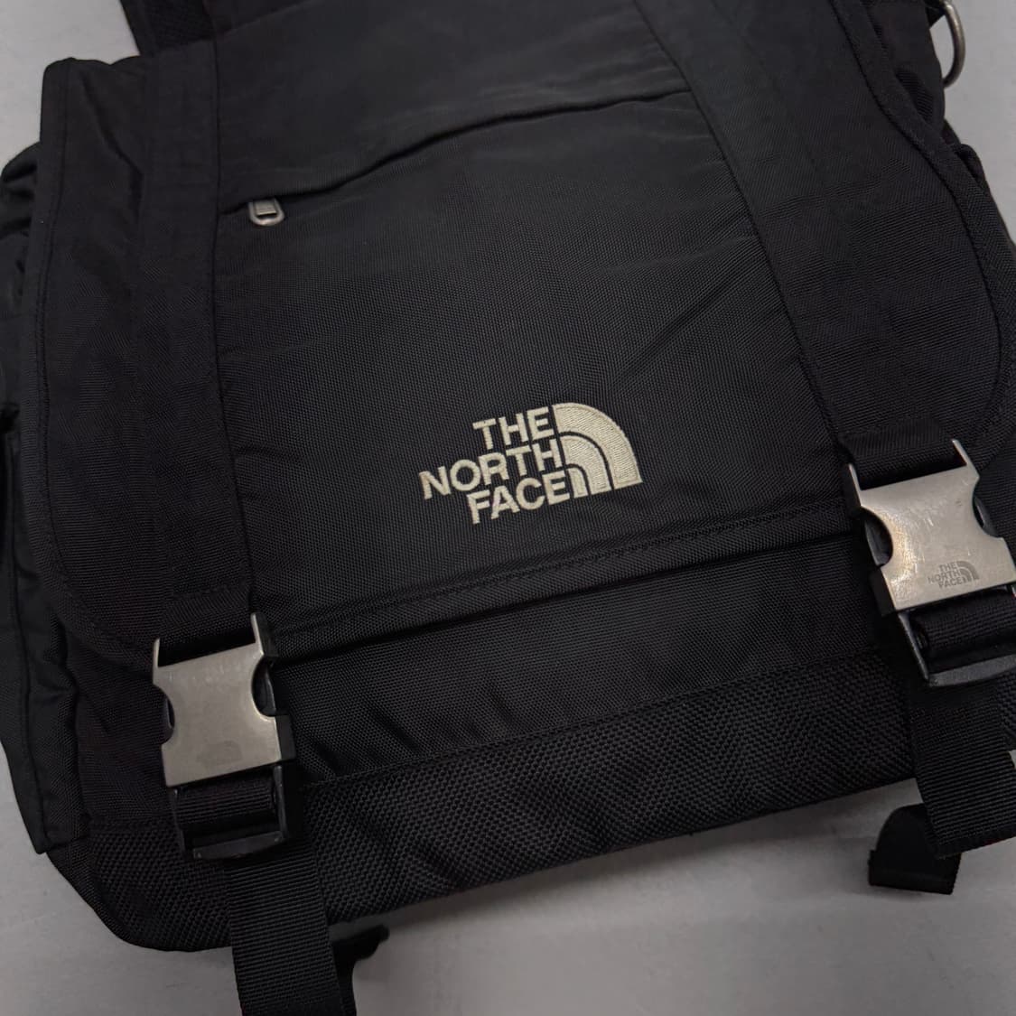 노스페이스 테크니컬 크로스백 블랙 상품이미지4