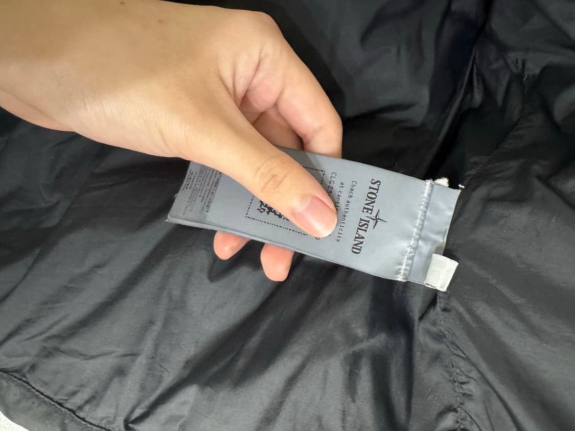 (L,105)스톤아일랜드 22fw 클링클랩스 패딩 상품이미지3