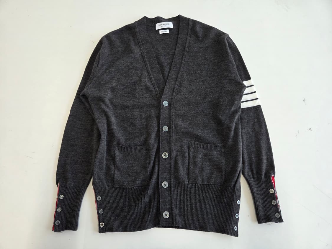 톰브라운 4선 가디건 딥그레이 3 상품이미지1