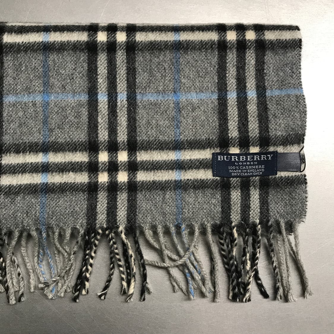 버버리 정품 캐시미어 머플러 그레이 상품이미지3