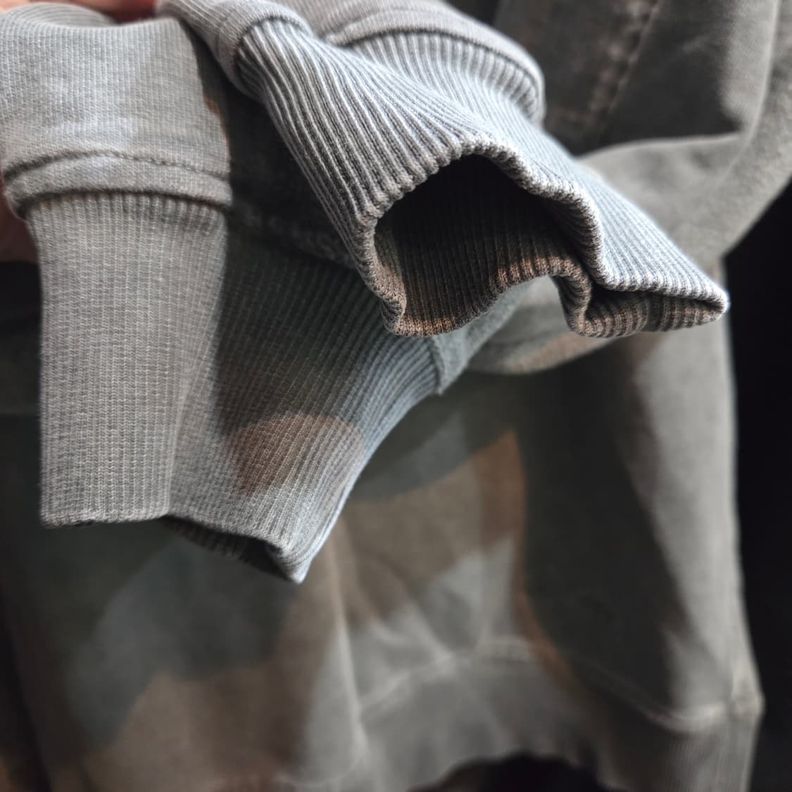 시리즈 피그먼트 맨투맨 상품이미지5