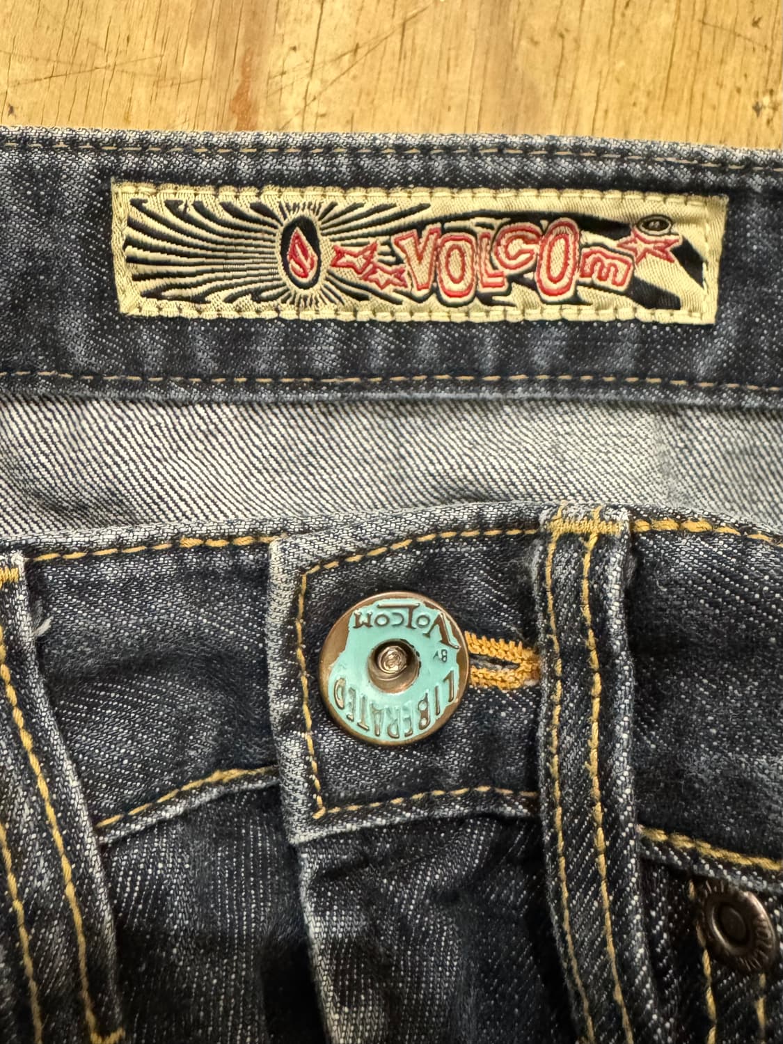 볼컴 USA 엔지니어드진 상품이미지6