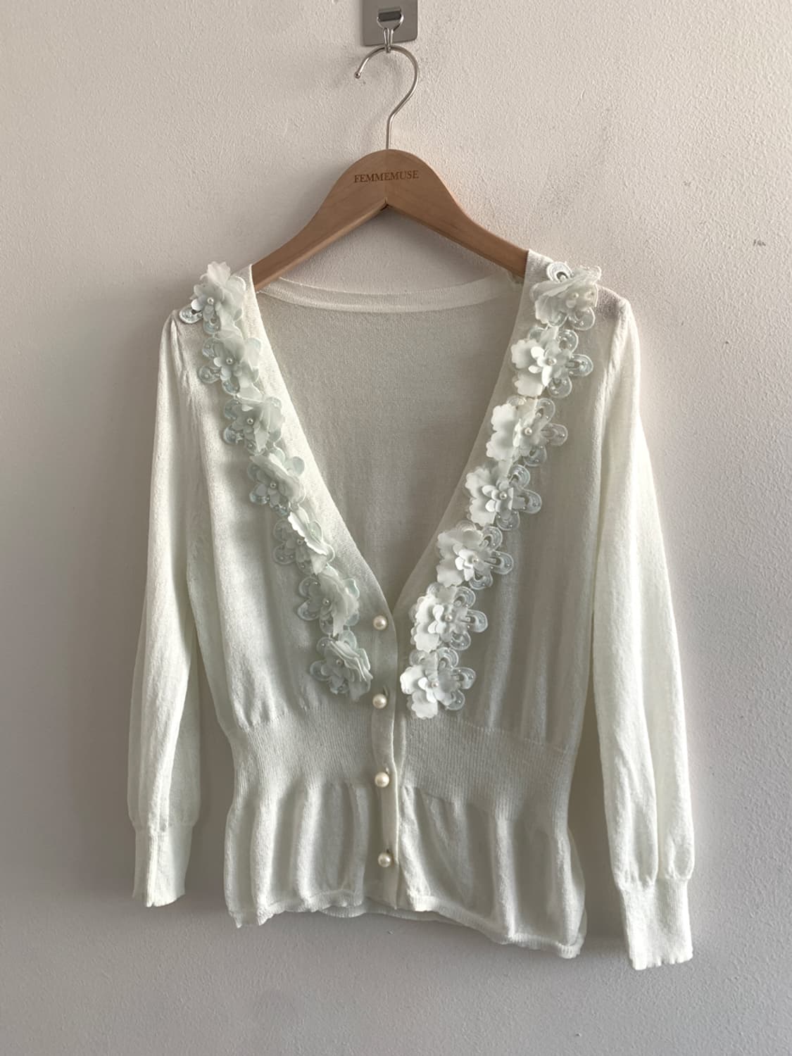 Flower beads emboridery cardigan 상품이미지2