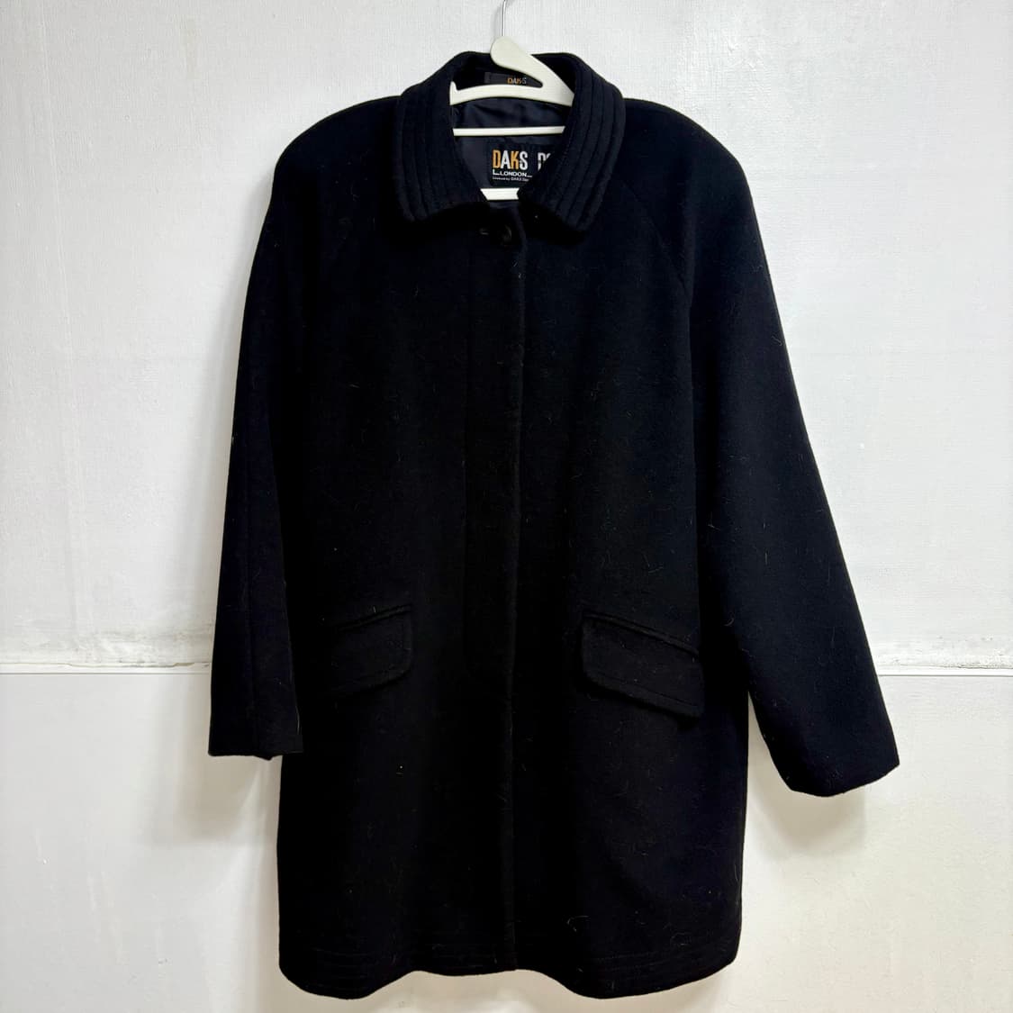 닥스 울 블랙 코트 상품이미지1