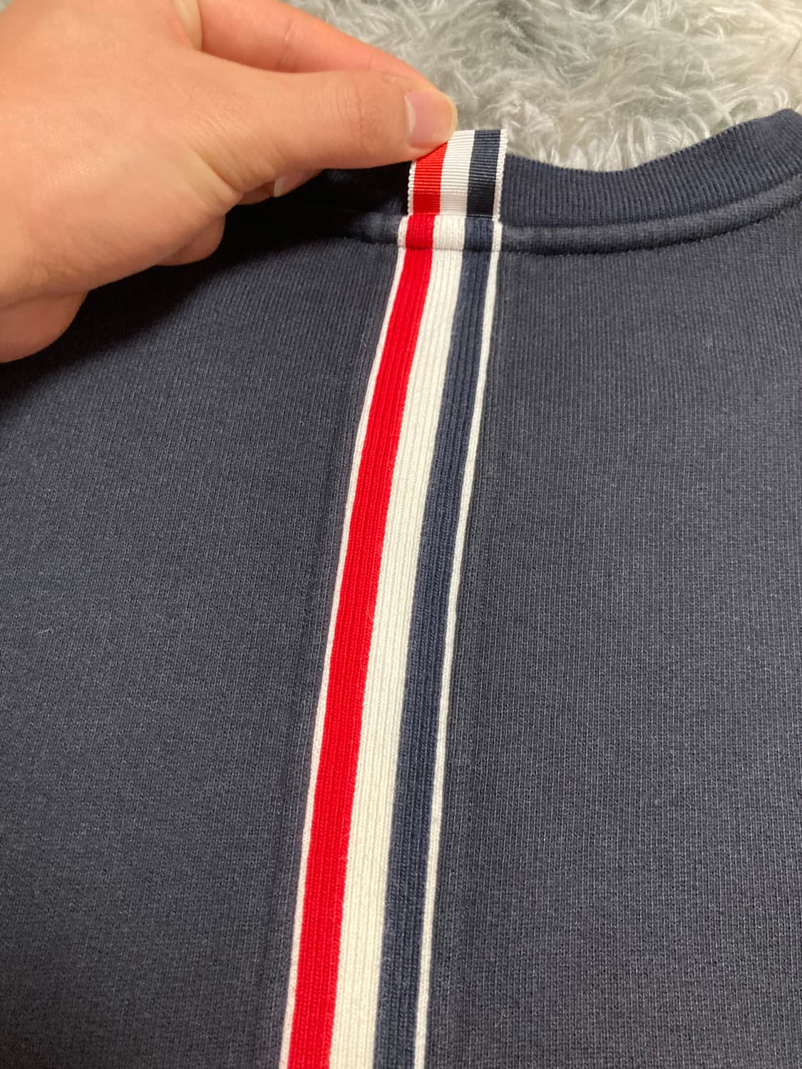 [2 size] 톰브라운 백삼선 맨투맨 상품이미지3