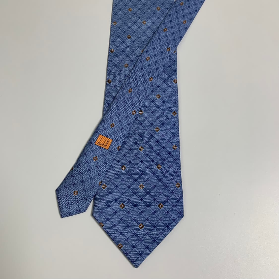 던힐(dunhill) 택 달린 미사용품 명품넥타이 A+등급 9.4cm 상품이미지3