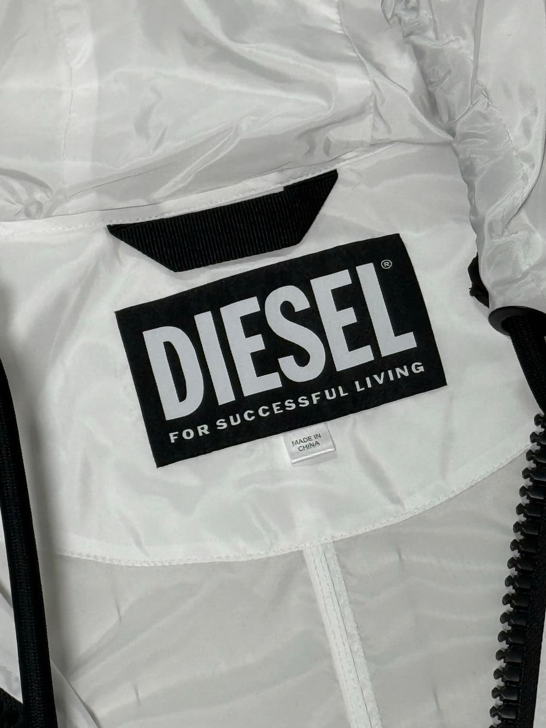 DIESEL 바람막이 화이트 상품이미지3