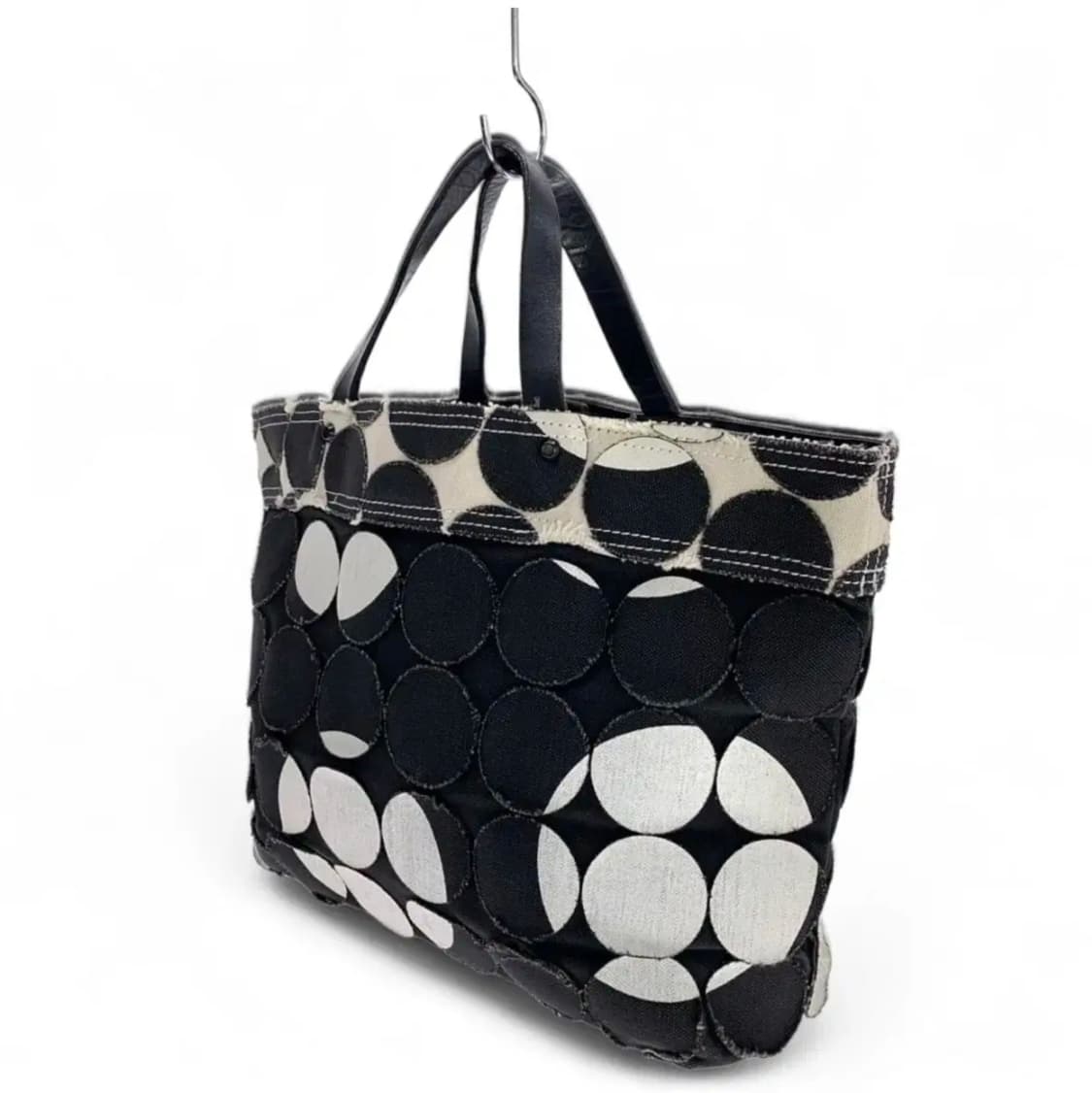이세이미야케 플리츠 플리즈 닷패턴 컷아웃 토트백 상품이미지3