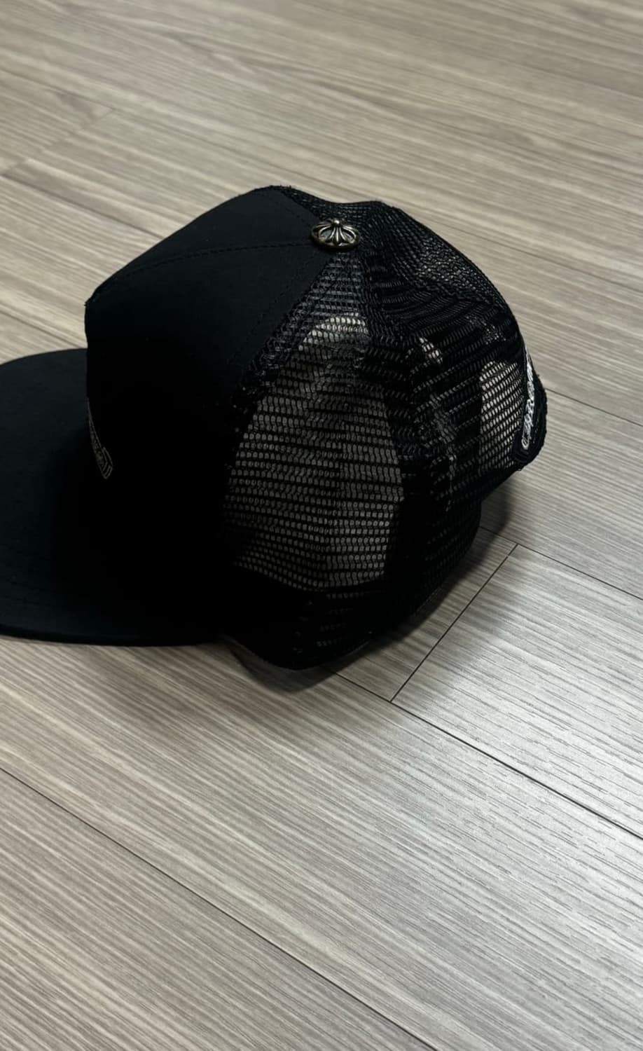 크롬하츠vip 한정판 bs엠블럼 자수 로고 트러커 캡 상품이미지4