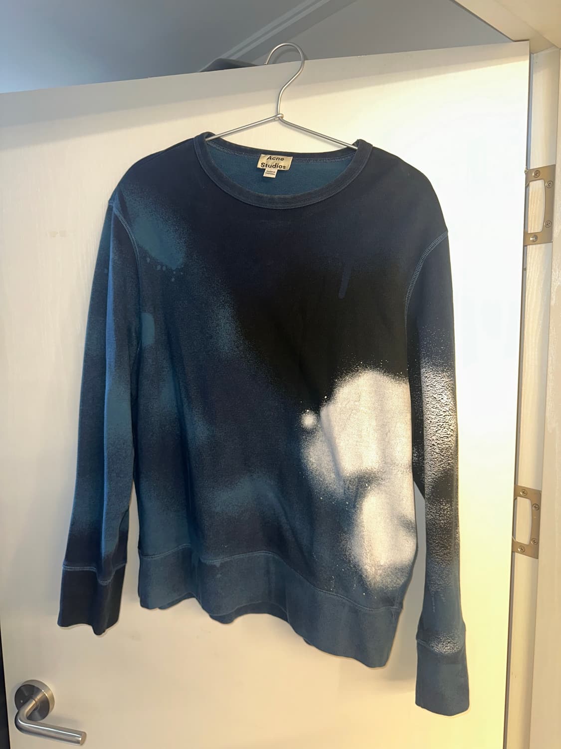 아크네 스튜디오 나염 타이다이 맨투맨 상품이미지1