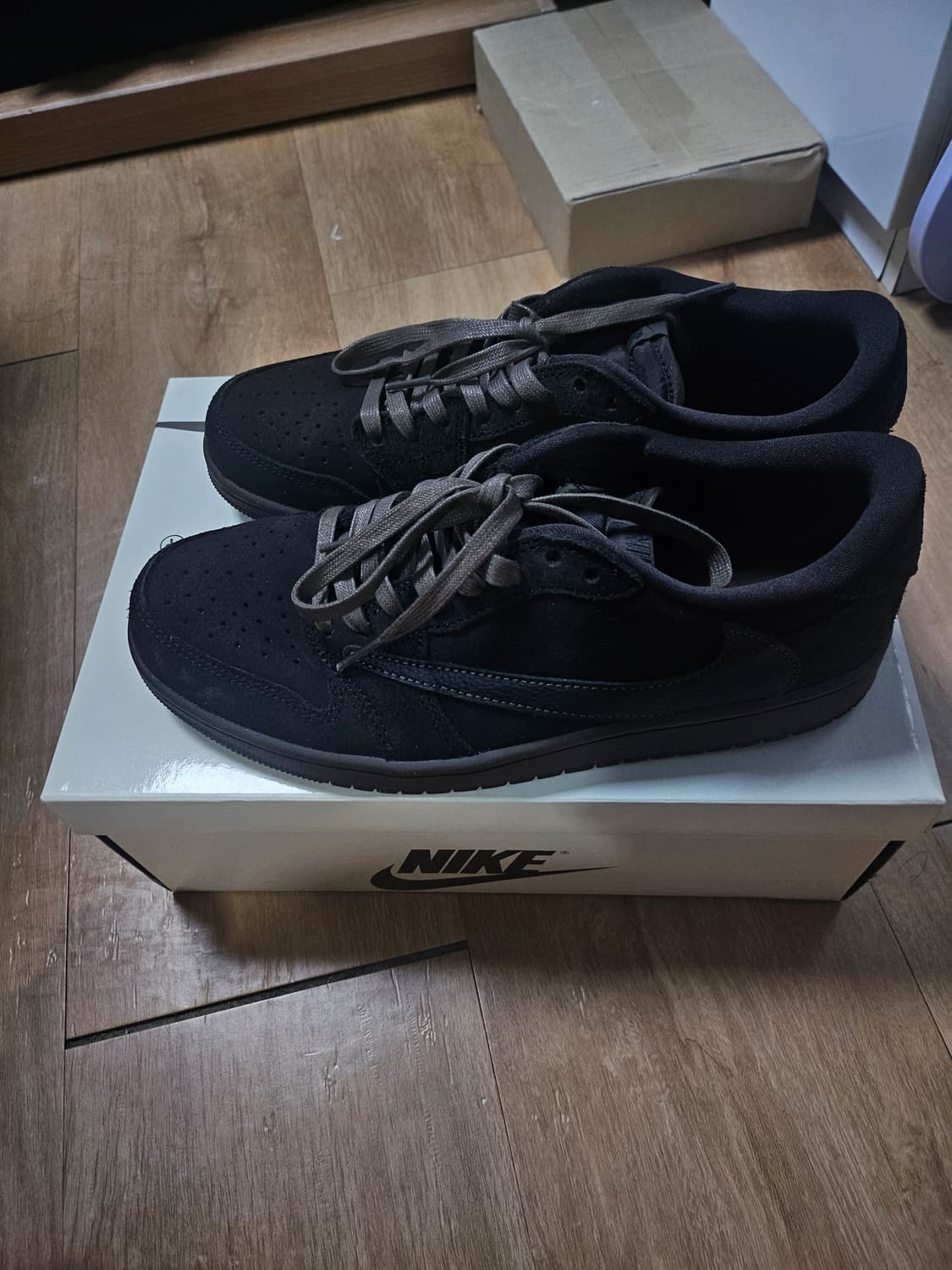 나이키 조던1 트래비스 스캇 벨벳 브라운 260 상품이미지3