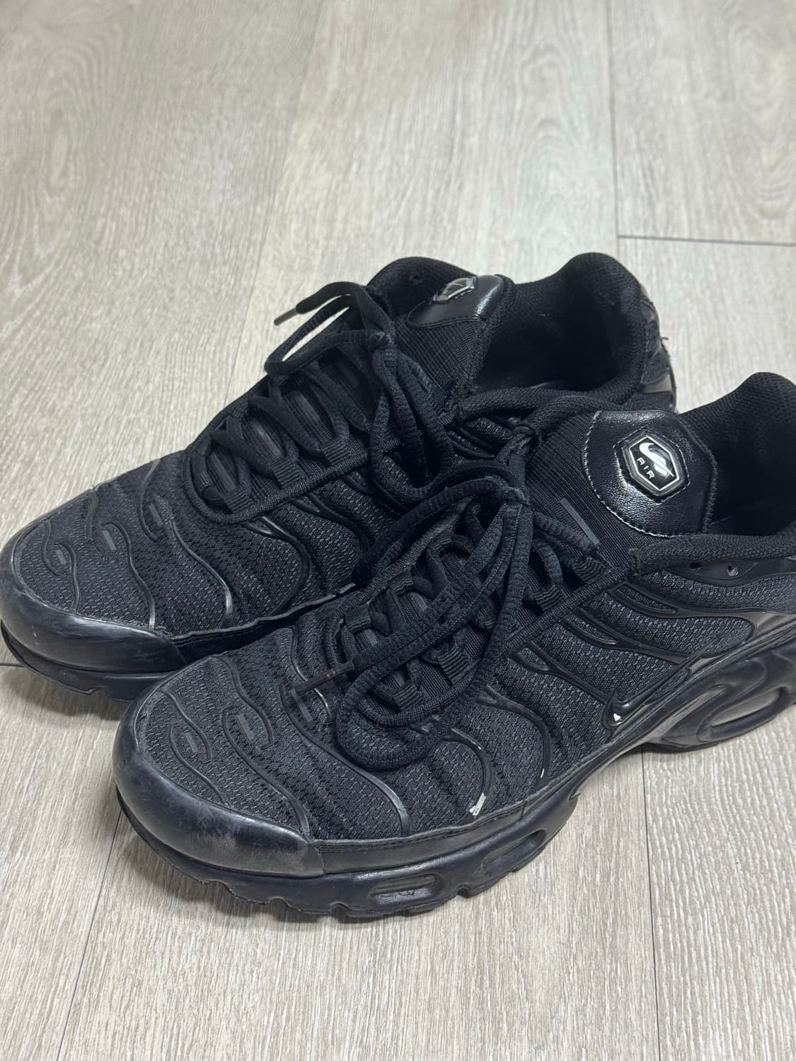 나이키 tn 에어맥스 플러스 트리플블랙 260 상품이미지1