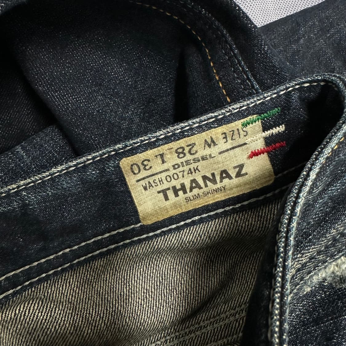 DIESEL THANAZ PAINT JEANS 상품이미지8