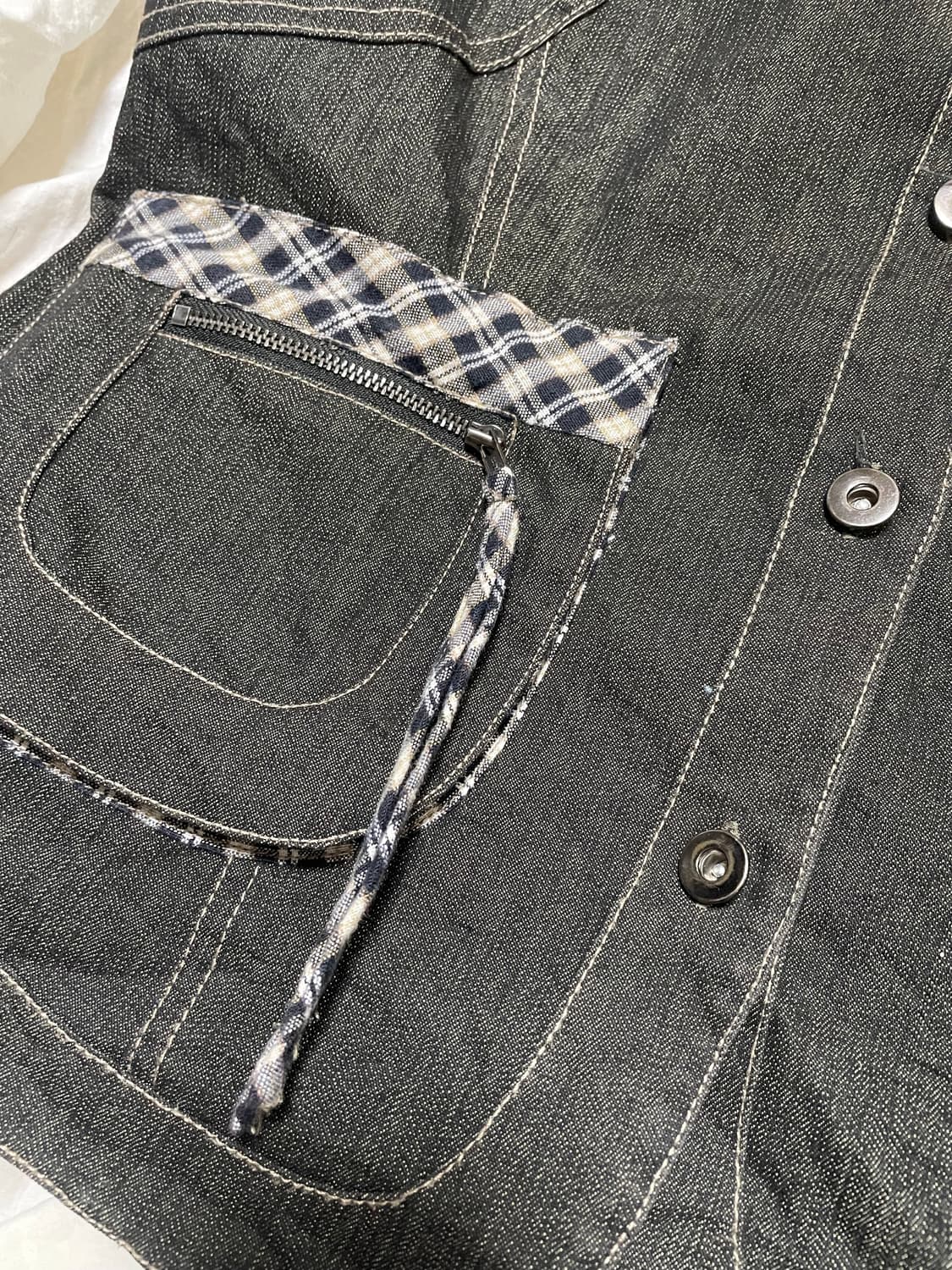 체크 디테일 데님 베스트 상품이미지3