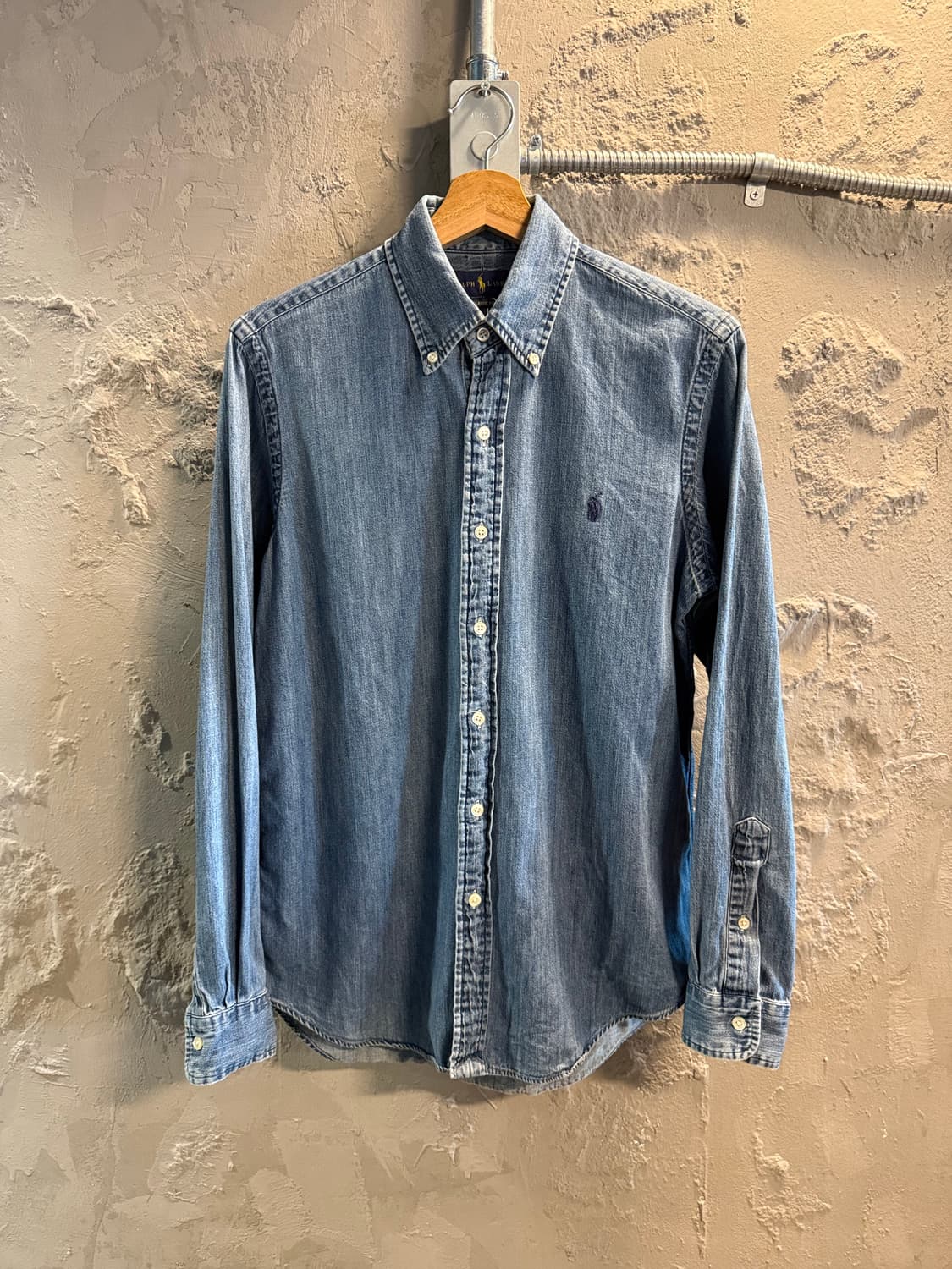 폴로 랄프로렌 POLO 클래식핏 데님 버튼다운 셔츠 인디고 S 상품이미지1