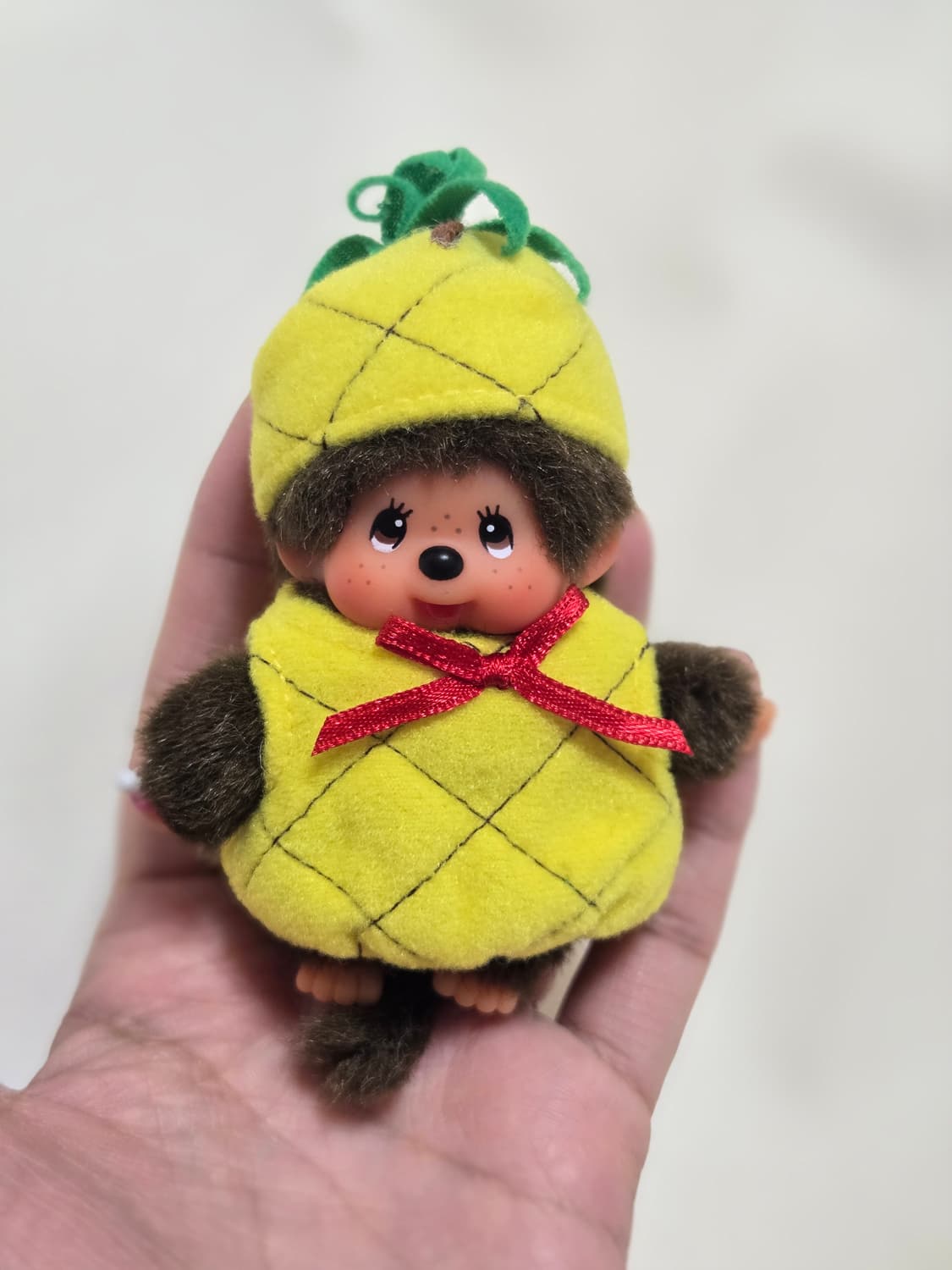 몬치치 30주년 한정 과일 파인애플 키링 상품이미지1