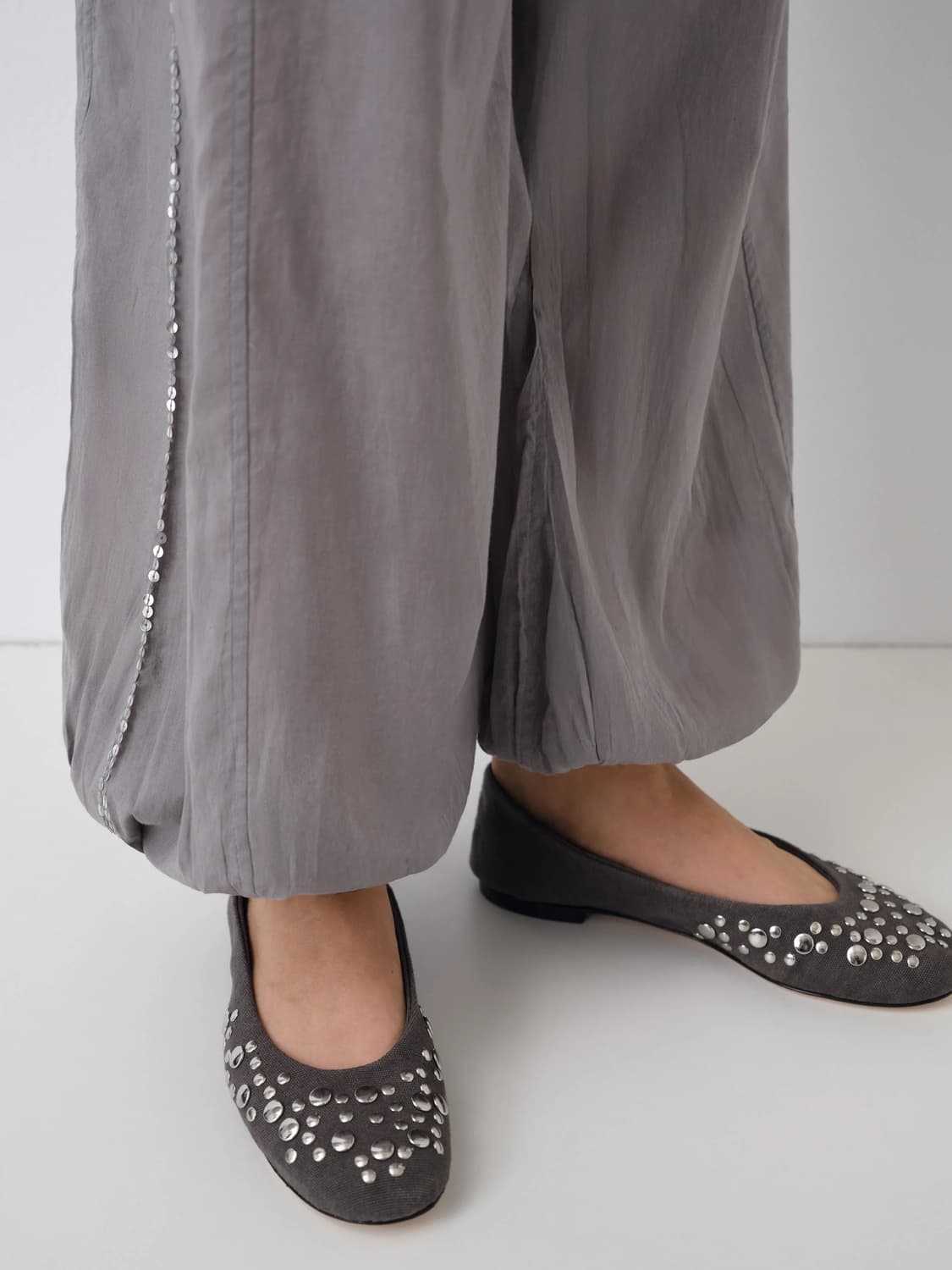 (36,37,38) 기마구아스 발레리나 스터드/ 그레이 상품이미지1