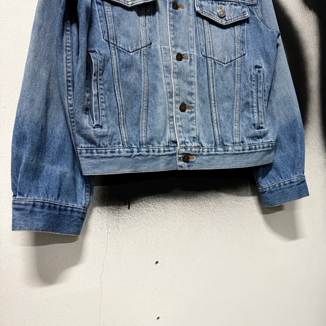 컨버스 워싱 데미지 연청 데님 크롭 트러커 자켓 상품이미지5