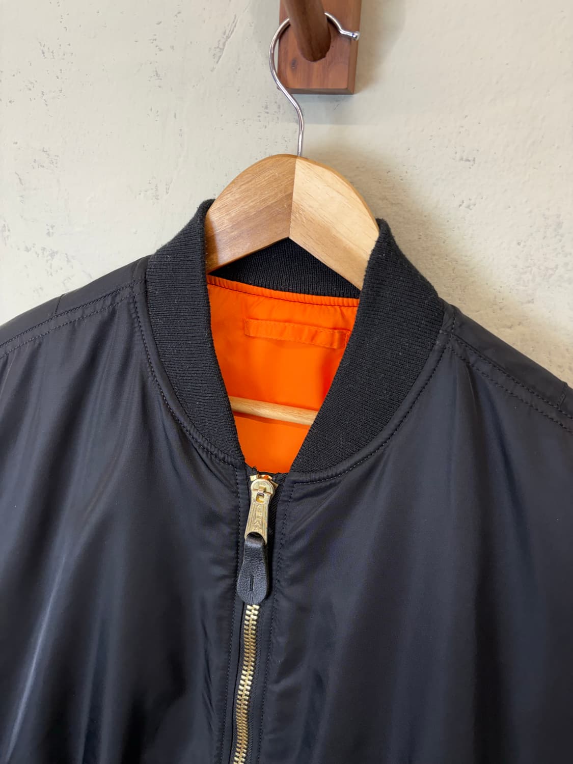 알파인더스트리 ma-1 항공점퍼 블랙 상품이미지6