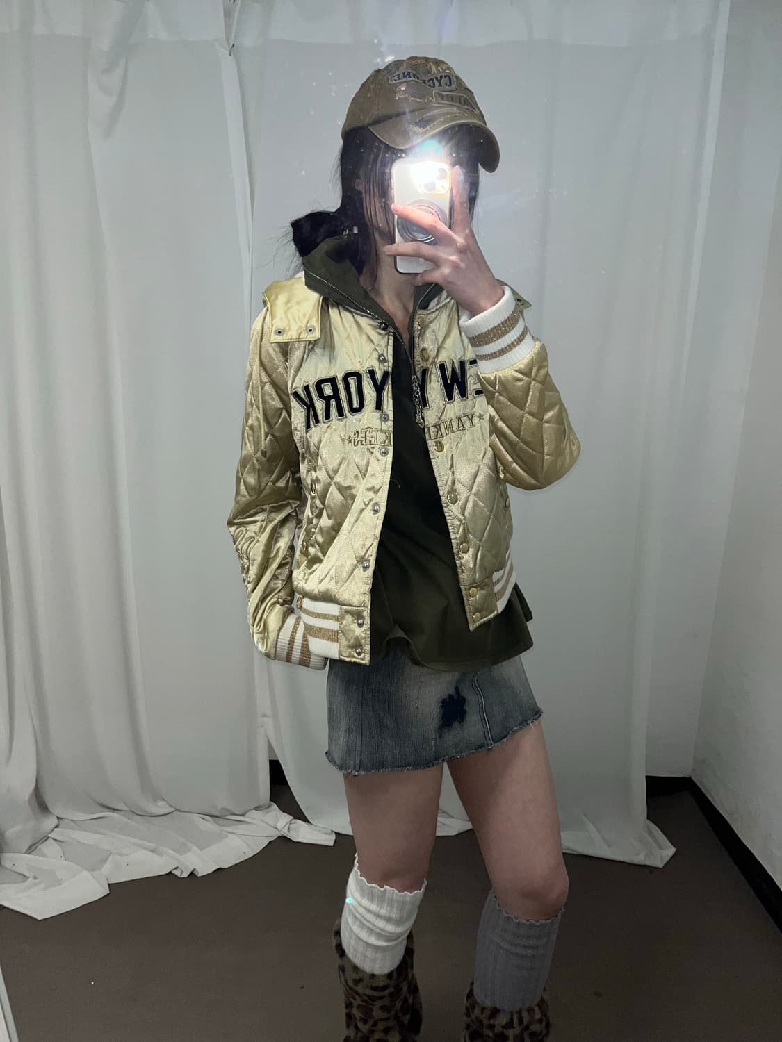 MLB 양키즈 00‘s 골드 퀄팅 점퍼 상품이미지3