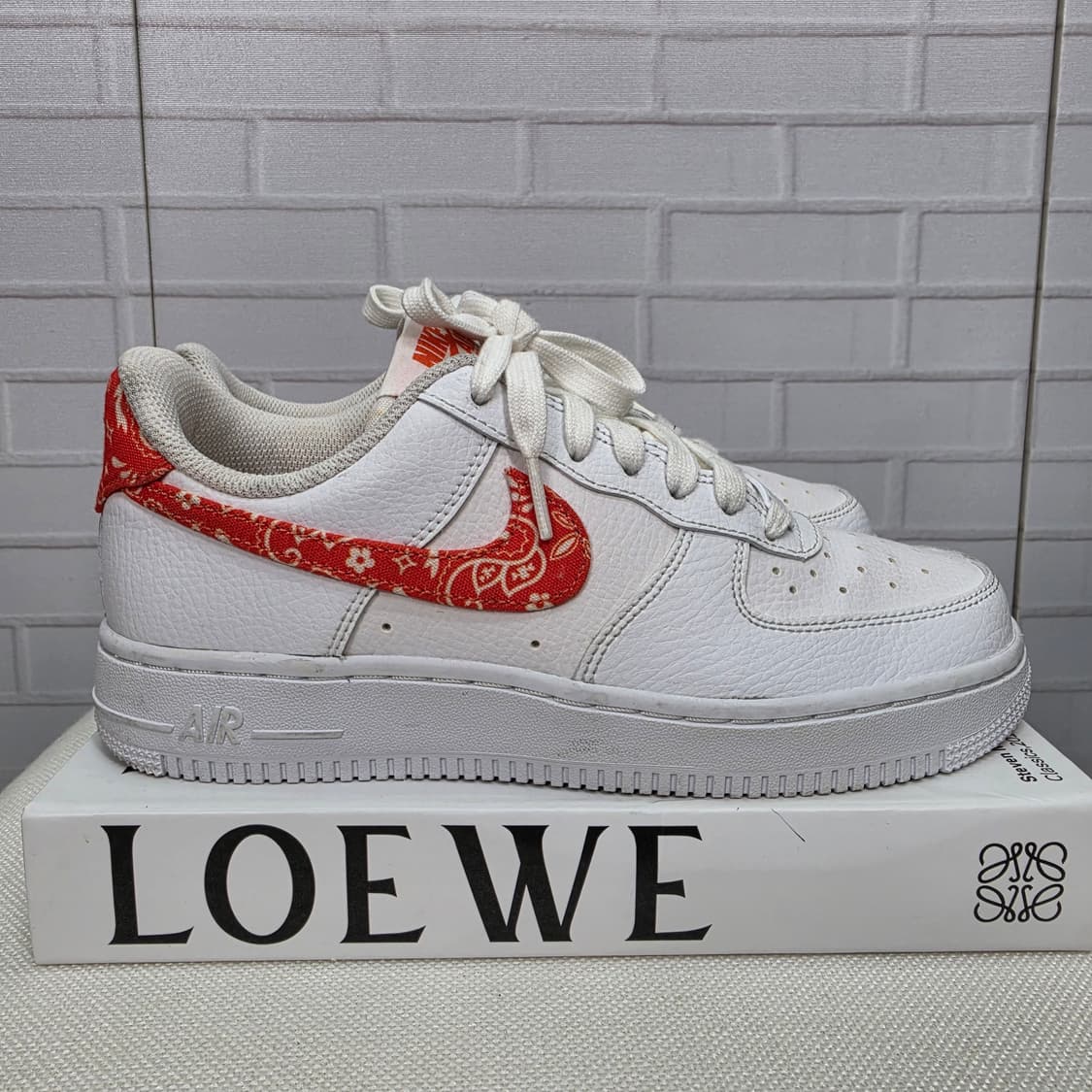 나이키 에어포스 1 로우 오렌지 페이즐리 스니커즈 운동화 240사이즈 상품이미지2