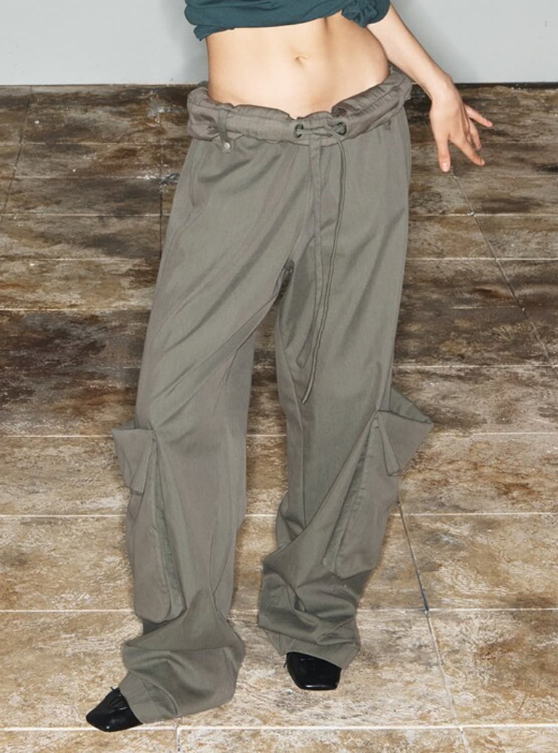 더오픈프로덕트 ROLLED WAIST  CARGO PANTS 상품이미지1