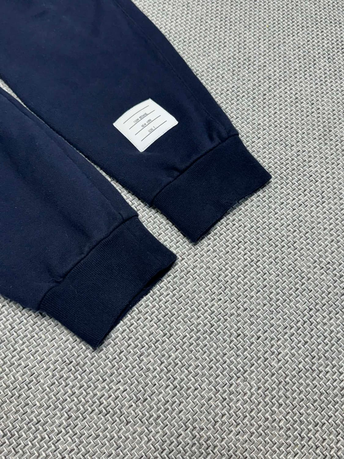 톰브라운 조거팬츠 트레이닝 바지 팬츠 상품이미지7