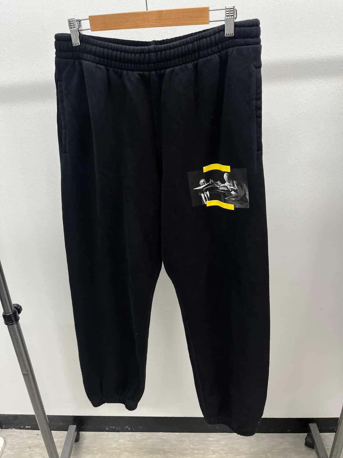 34) 오프화이트 카라바조 스웻팬츠  상품이미지1