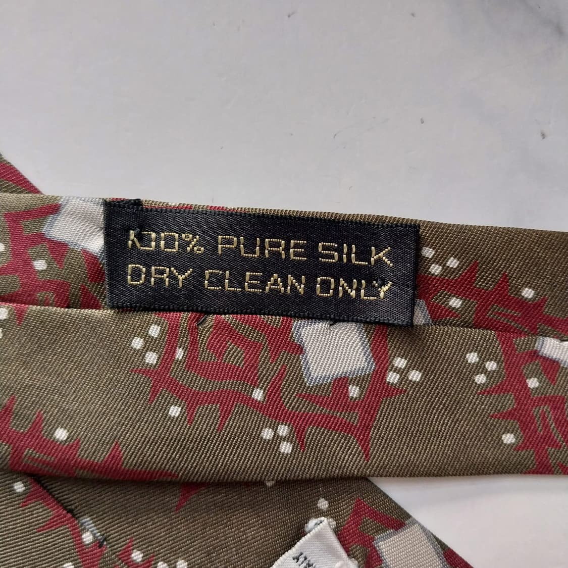 조르지오 아르마니 실크 카키 기하 패턴 넥타이 9cm A등급 K1833
 상품이미지7