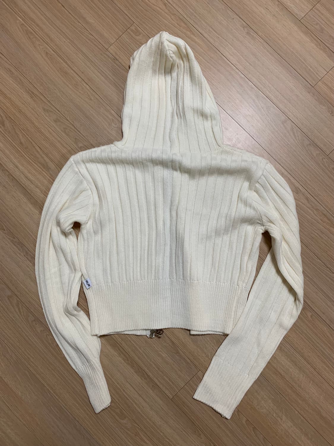 애즈온 니트집업 상품이미지2