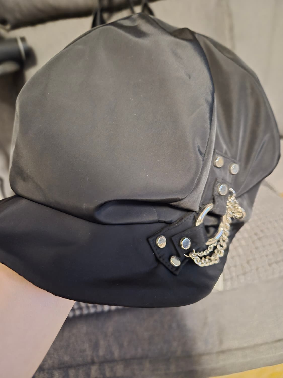 장식이독특한 새틴모자 상품이미지2