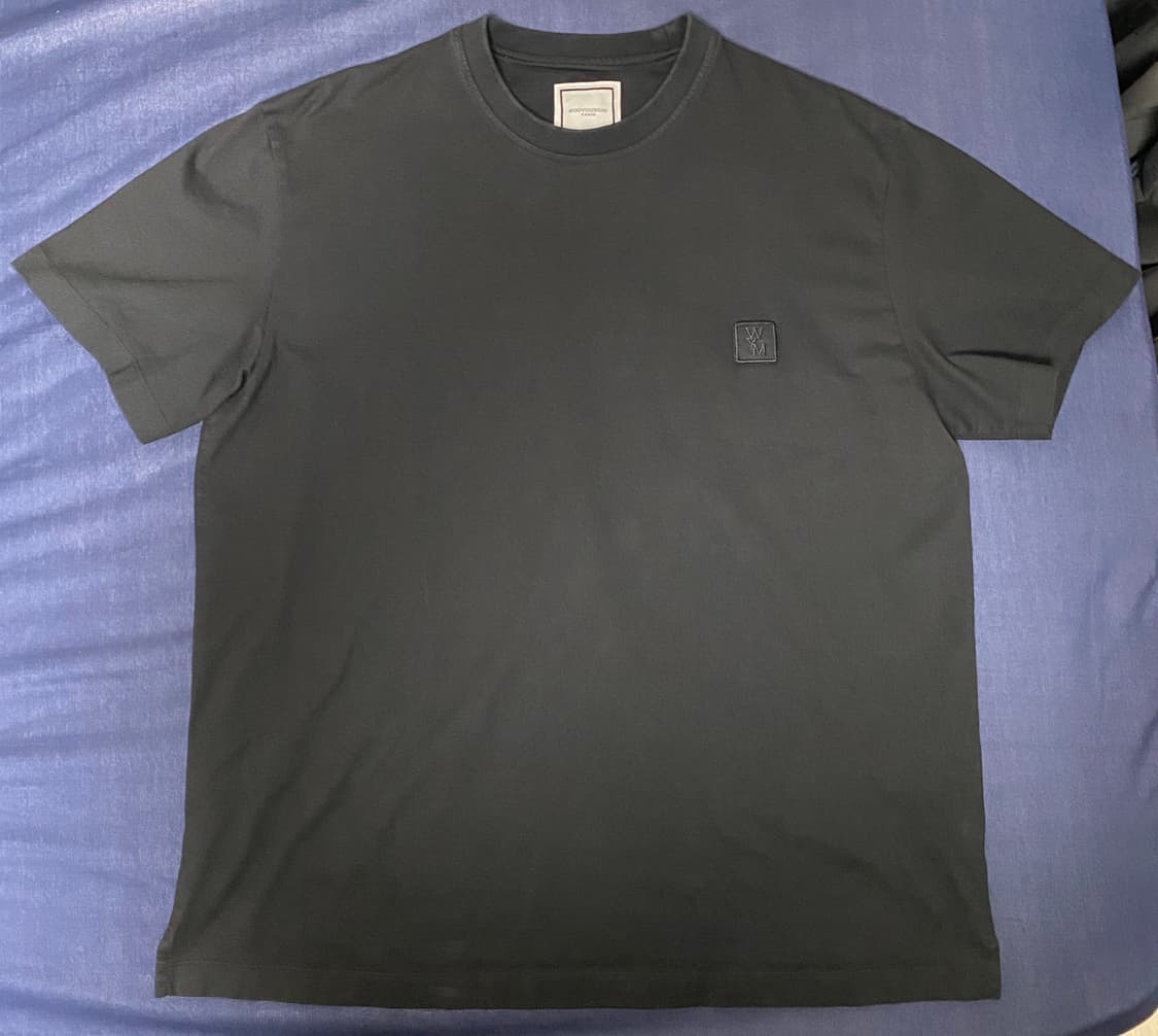 우영미 25FW 백로고 반팔 블랙 48 상품이미지1