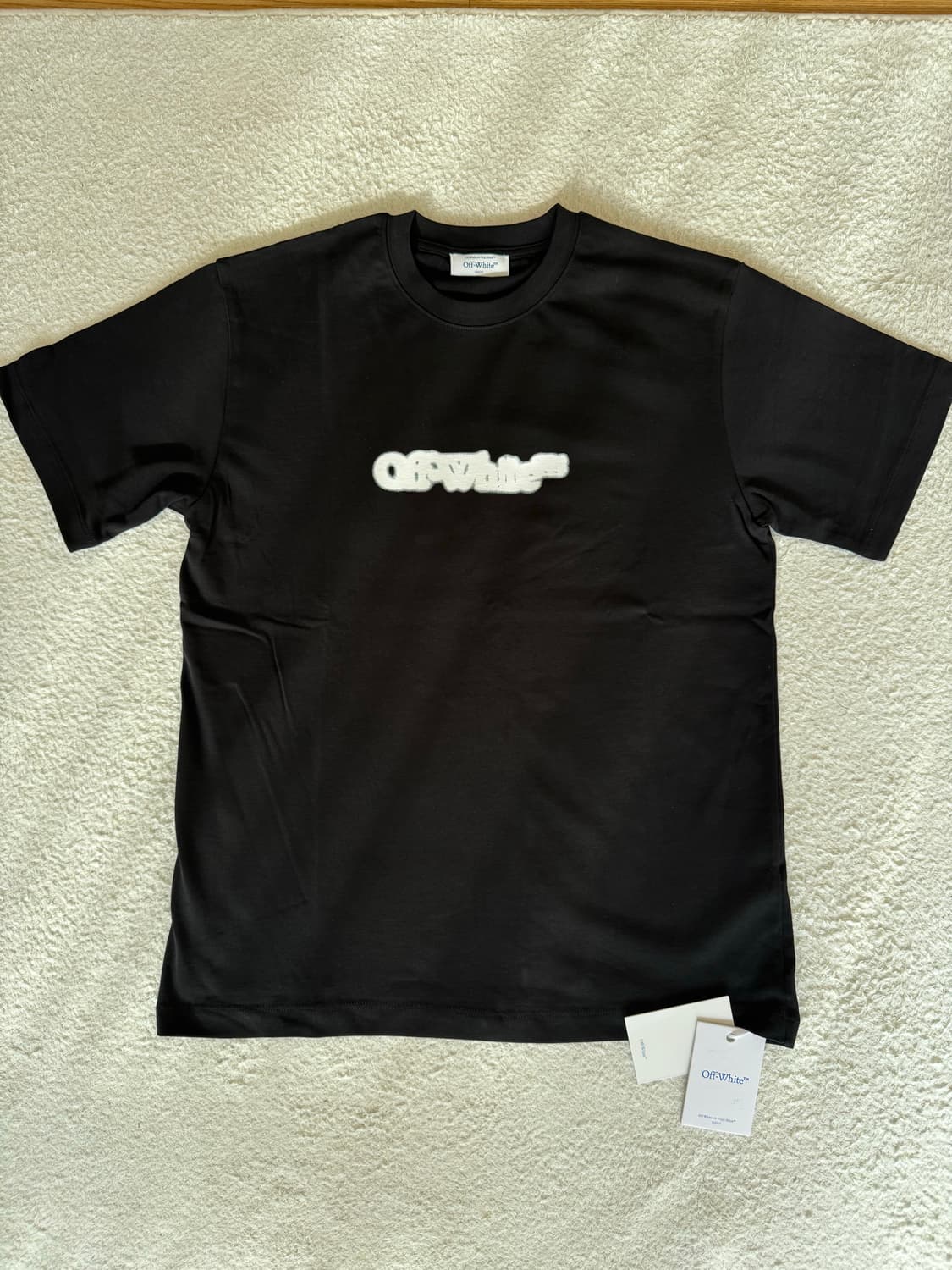 오프화이트 반팔 상품이미지1