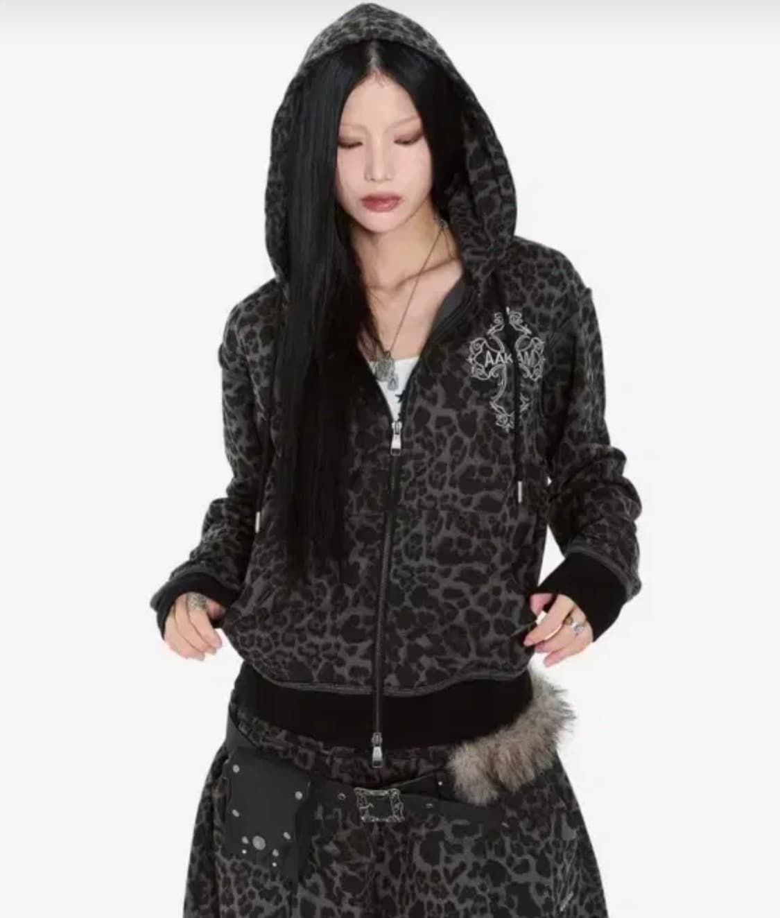 [다영X아캄] Leopard Zip-Up Hoodie (Charcoal) 상품이미지4