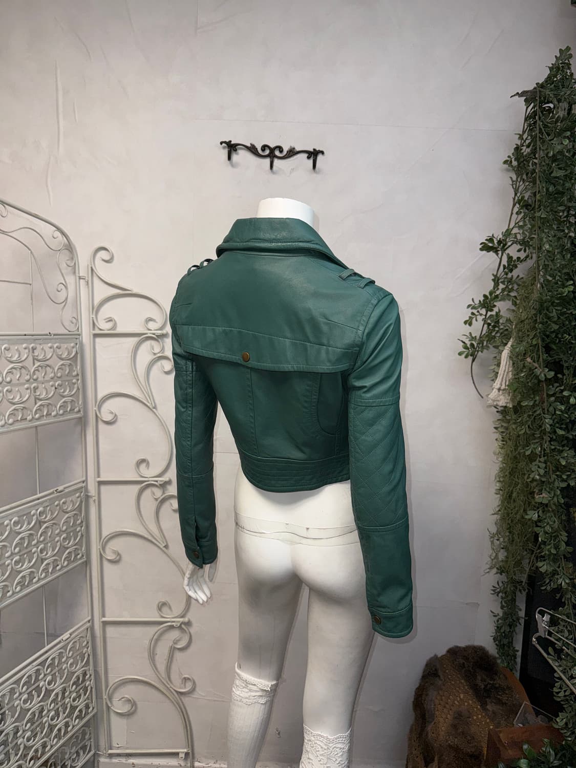 Blue green lamb skin crop rider jacket  상품이미지7