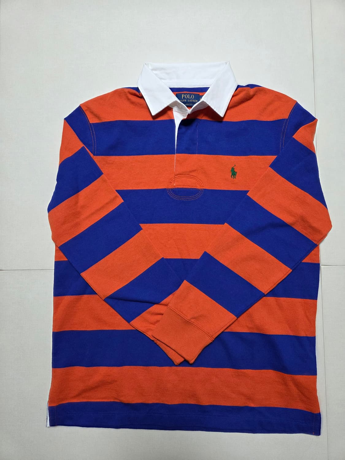 폴로 랄프로렌 25FW 클래식핏 미듐사이즈 럭비스트라이프 판매합니다. 상품이미지2