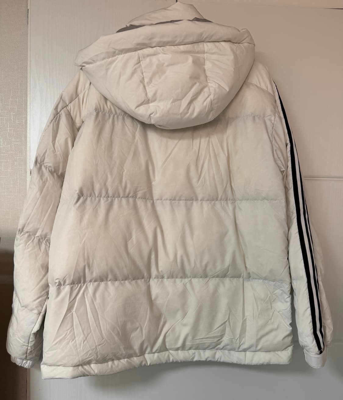 아디다스 흰색 오리털 패딩 M 상품이미지2
